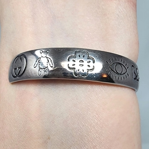Gucci Blind For Love Silver Cuff Bracelet - Picture 13 of 17